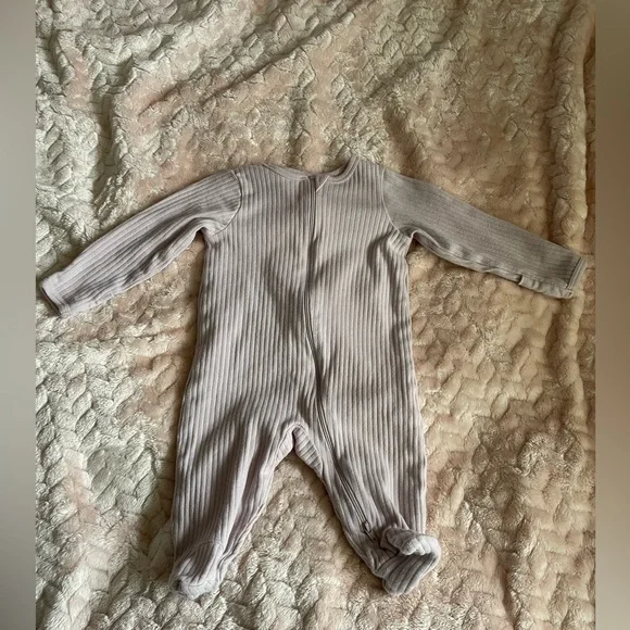 Footie pjs - Picture 1 of 2